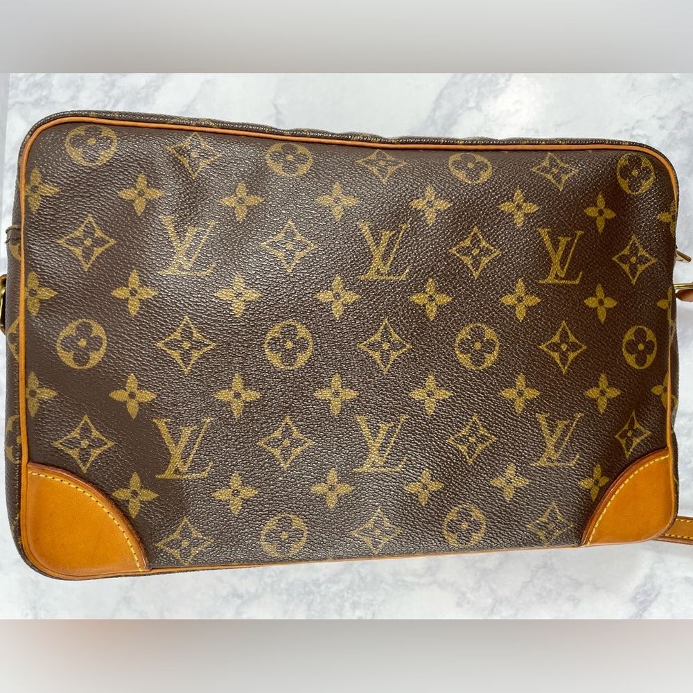 Louis Vuitton Monogram Trocadero 30 crossbody - Picture 6 of 17